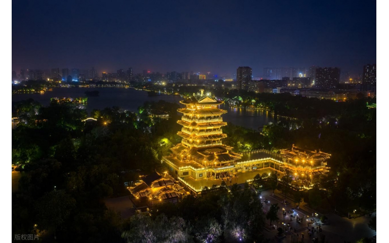 濟(jì)南夜景亮化工程：原實科技點亮泉城夜之璀璨