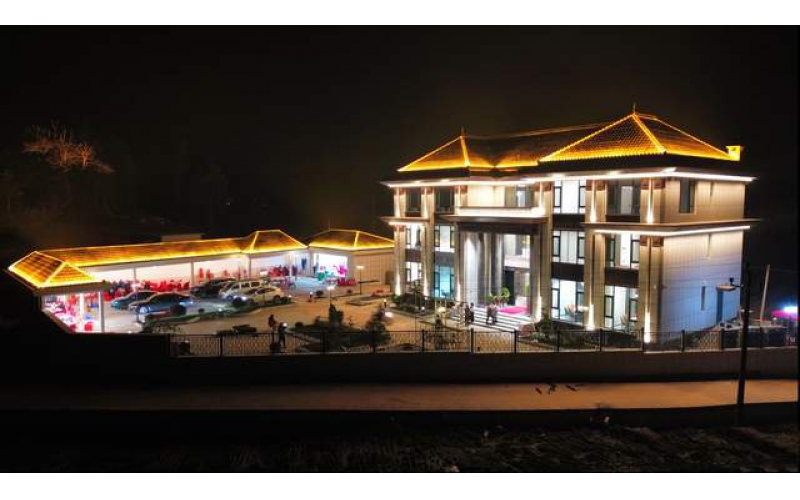 ‍光影筑家：別墅燈光亮化工程，點亮庭院與建筑的詩意夜境